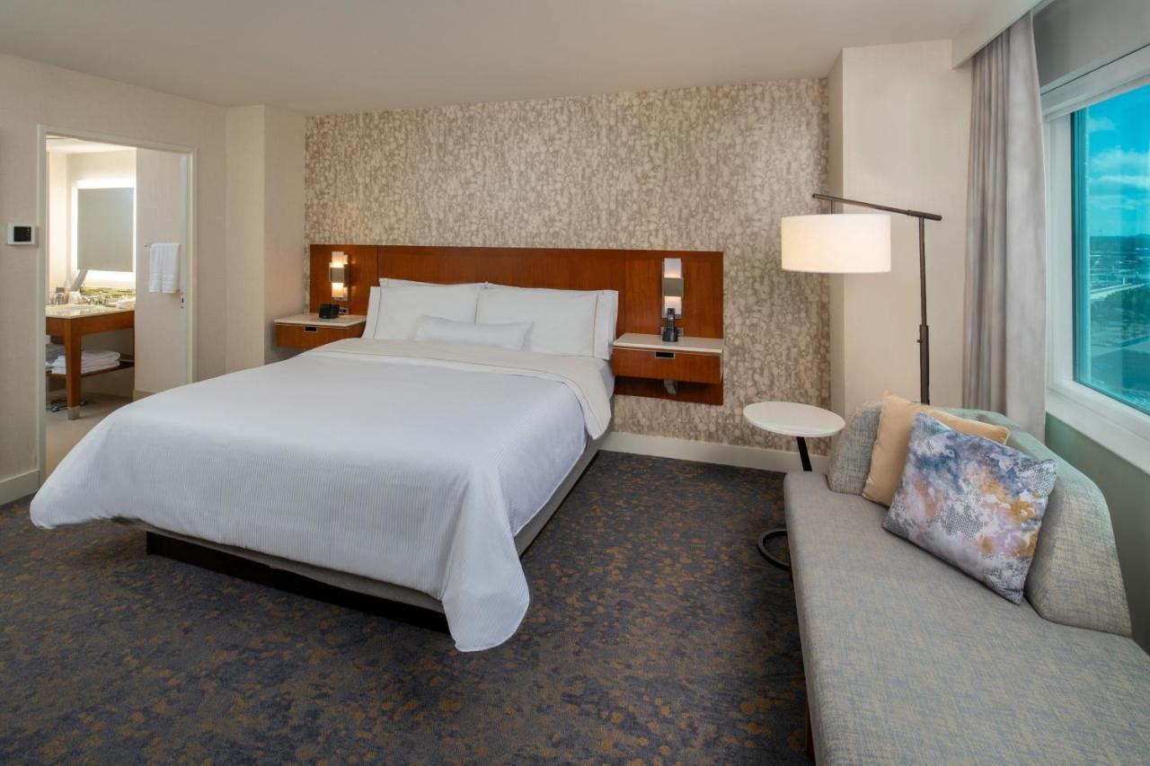 The Westin Houston, Memorial City Екстер'єр фото