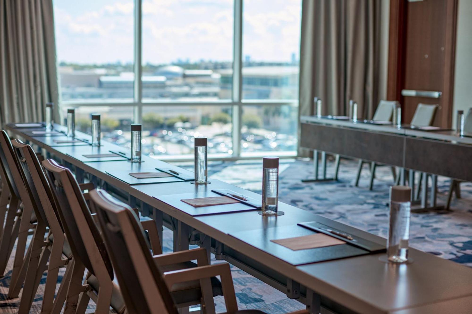 The Westin Houston, Memorial City Екстер'єр фото